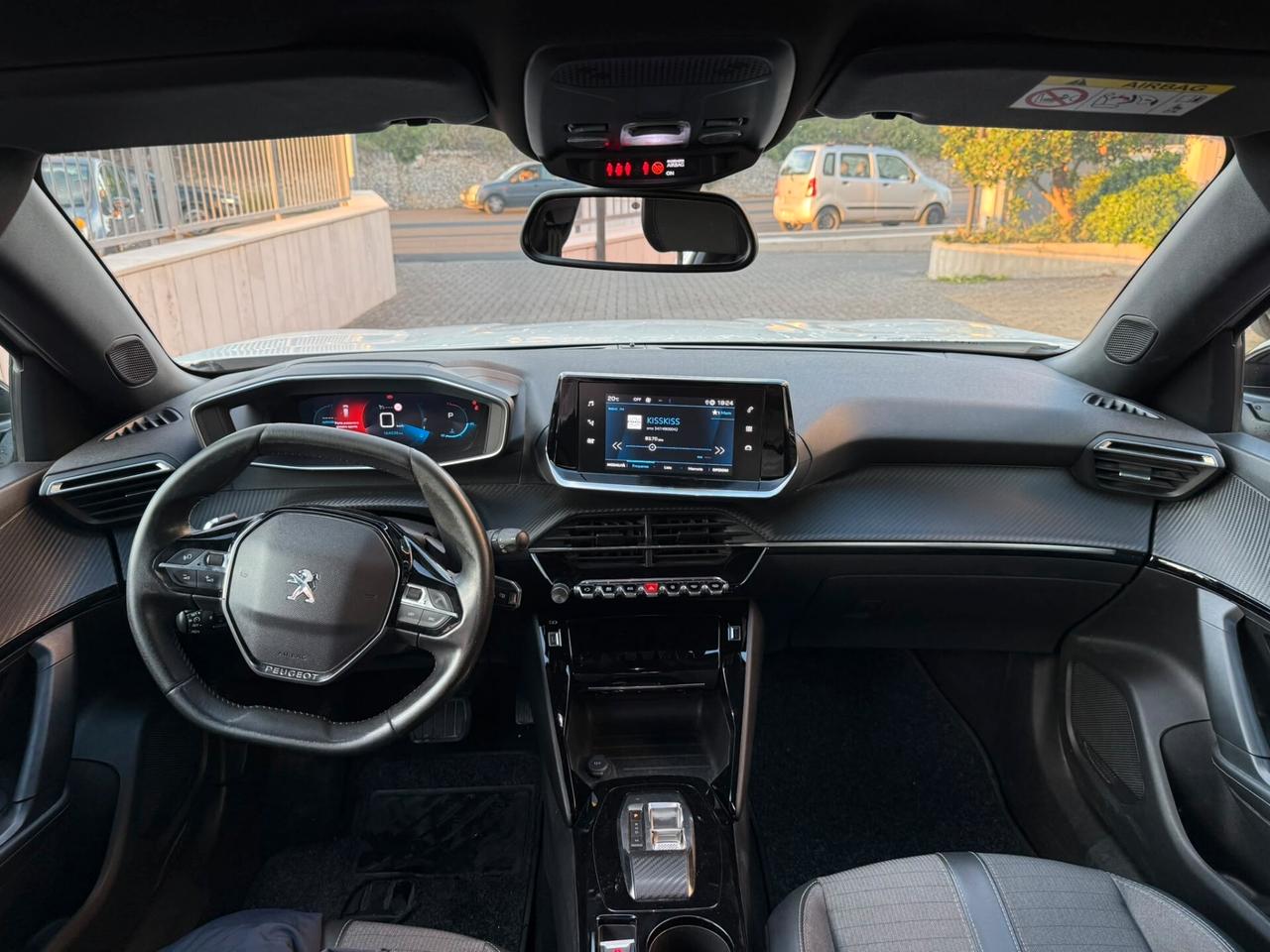 Peugeot 2008 BlueHDi 130 S&S EAT8 Allure