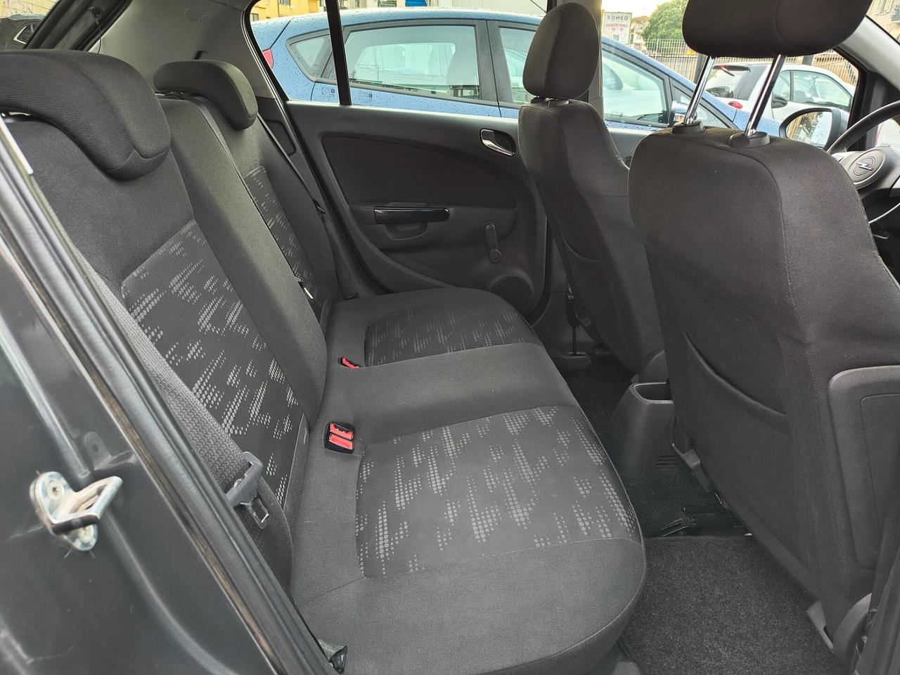 OPEL CORSA 1.2 BENZINA 140.000 KM 2011
