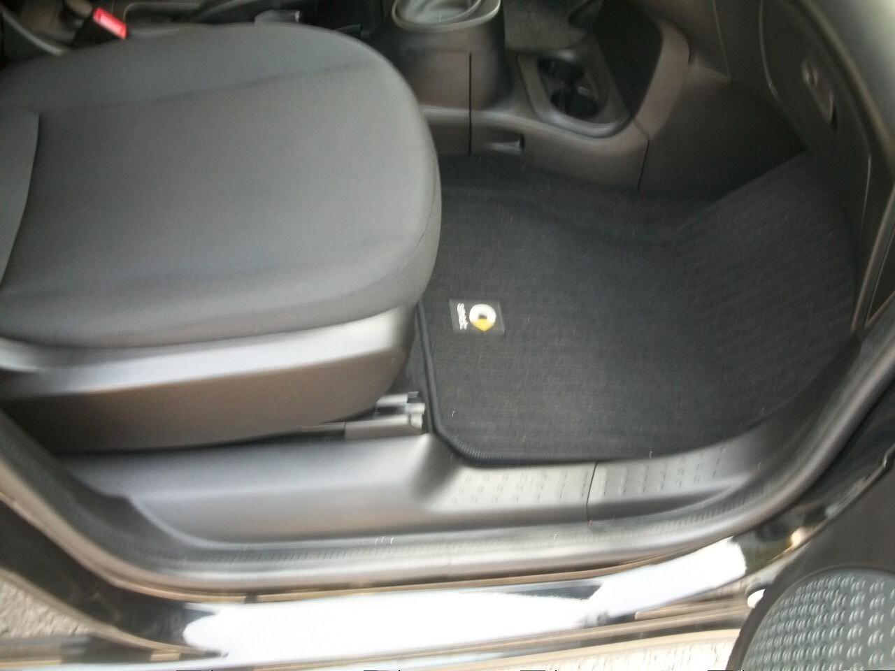 Smart ForFour 70 1.0 Passion cc999 euro 06 benzina 05 porte si neopatentati garanzia un anno km 102898 taliandati bi colore28