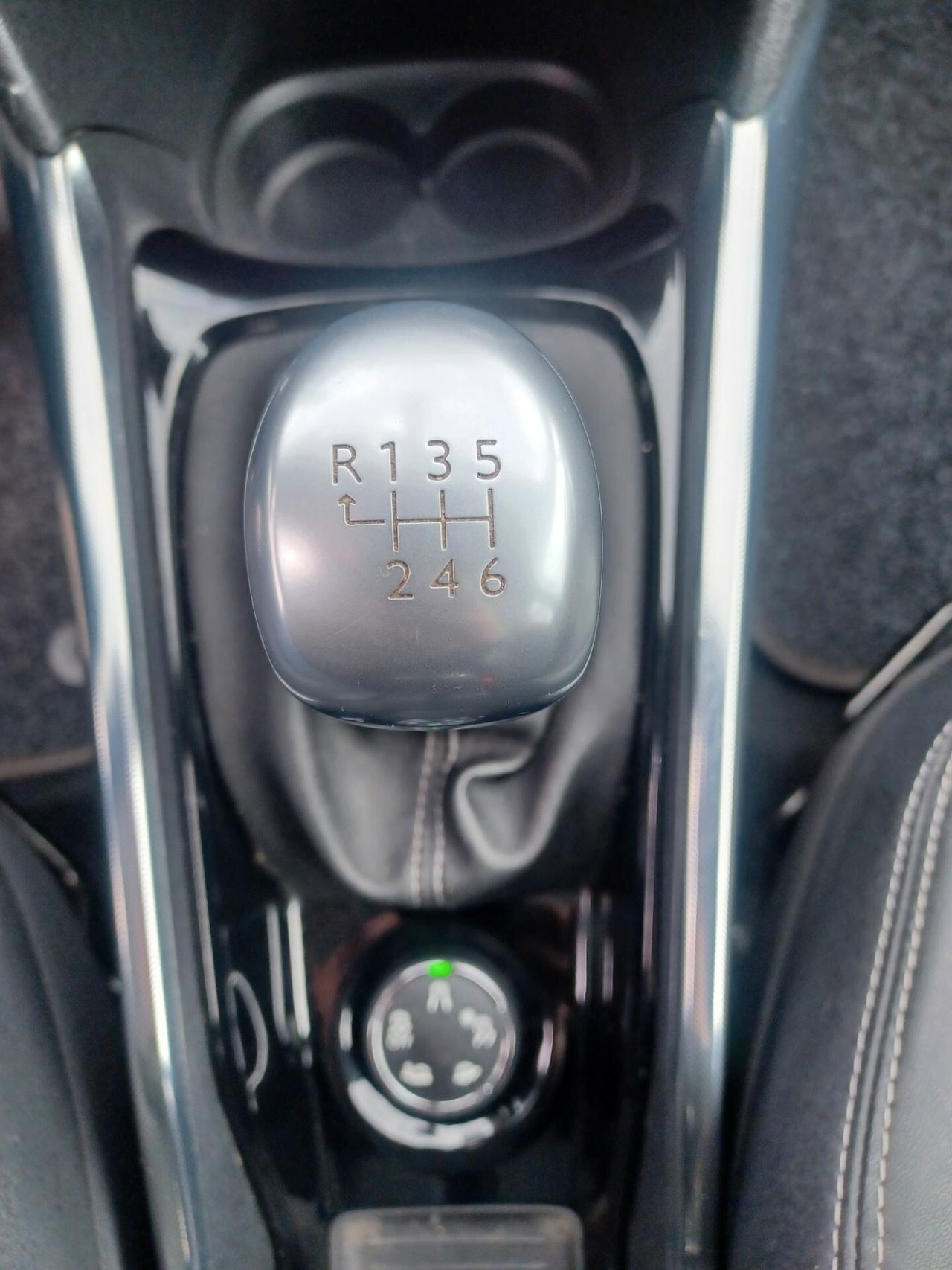 Peugeot 2008 1.6 HDI ALLURE UNICO PROPRIETARIO