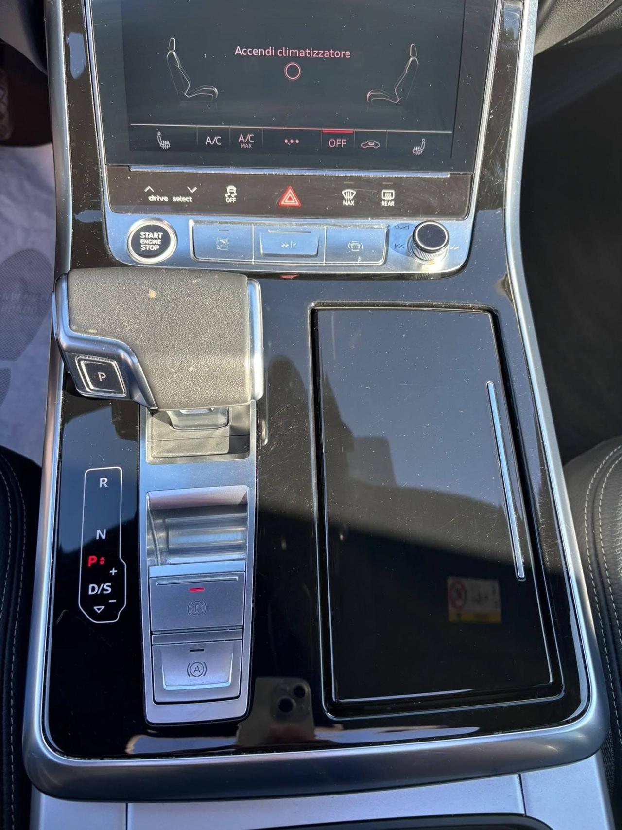 Audi Q8 SUV S line edition