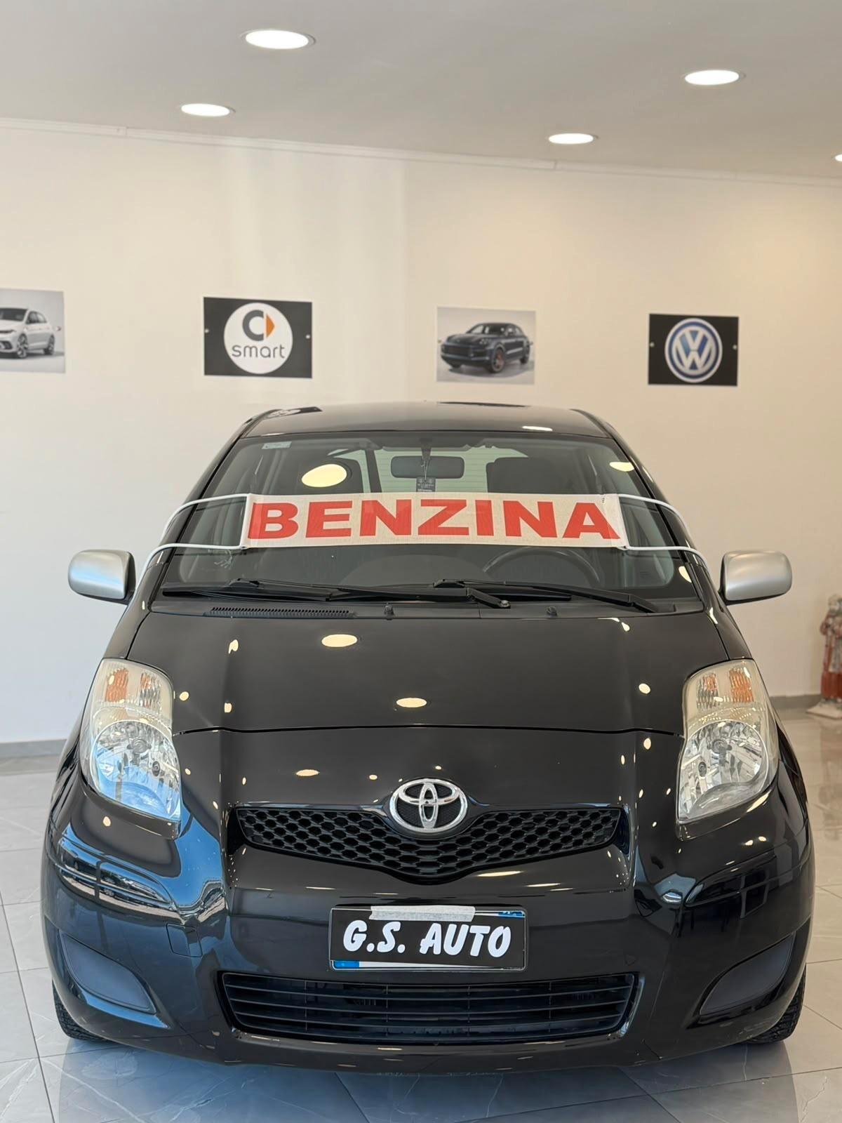 Toyota Yaris 1.3 5 porte benzina 2010
