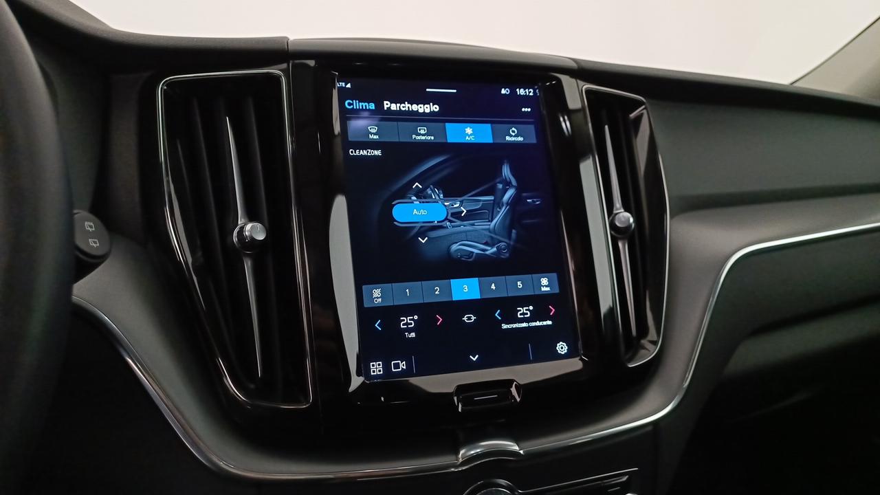 VOLVO XC60 2.0 b4 Core auto