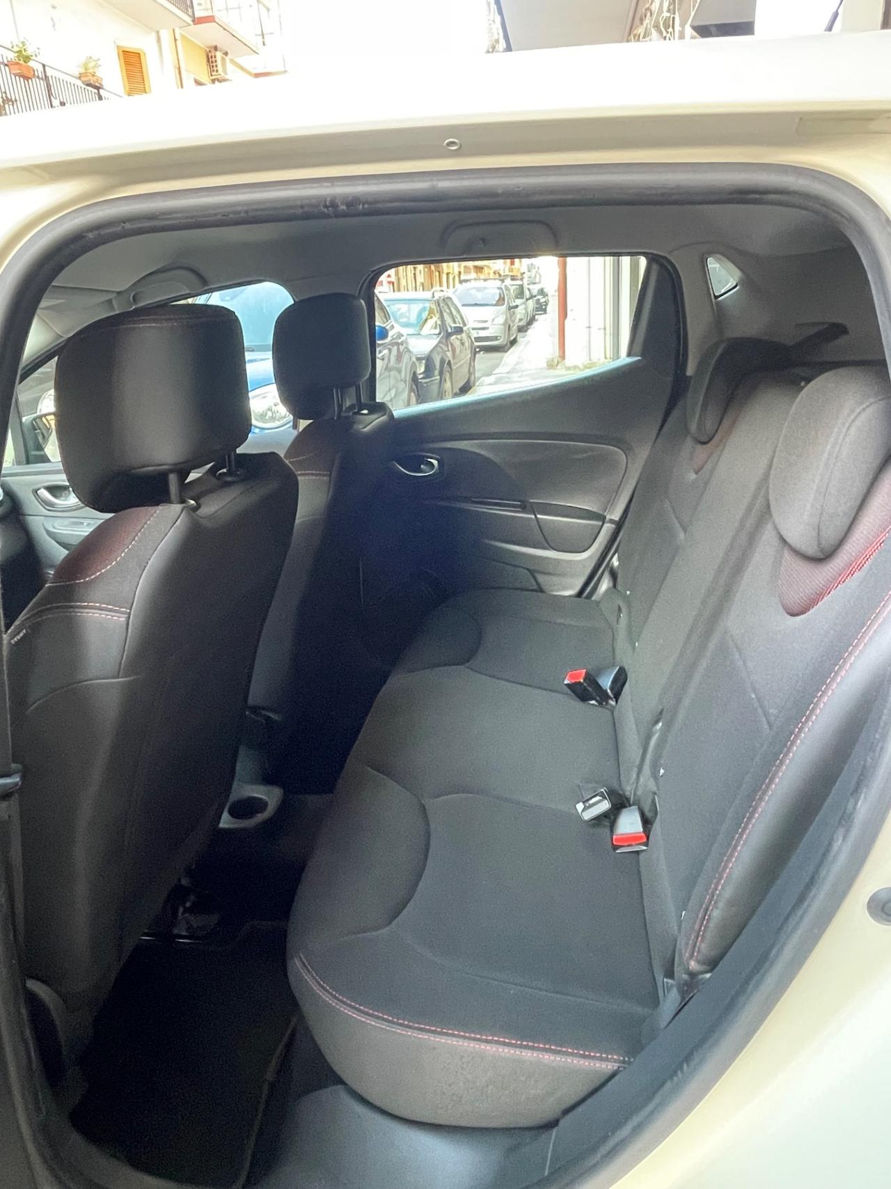Renault Clio dCi 8V 75 CV Start&Stop 5 porte Energy Intens