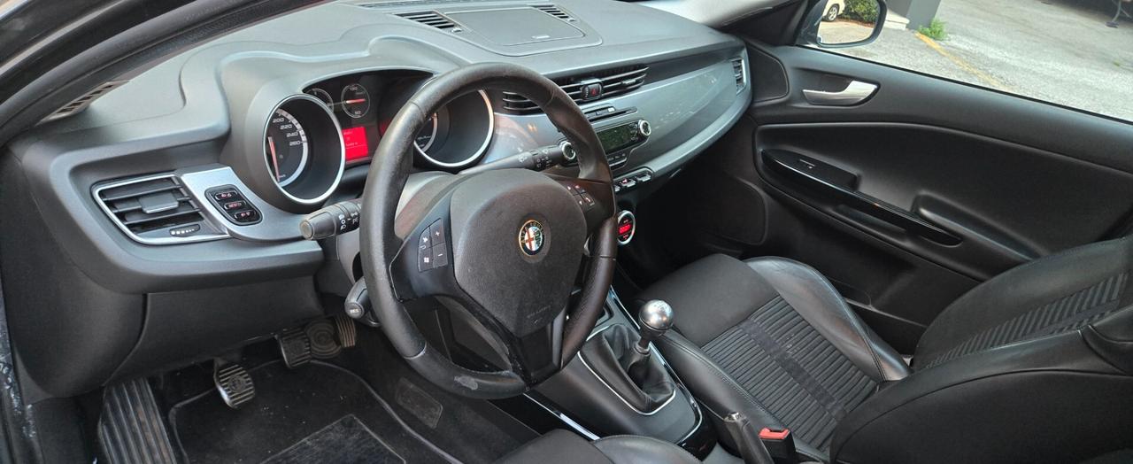 Alfa Romeo Giulietta 2.0 JTDm-2 140 CV Exclusive