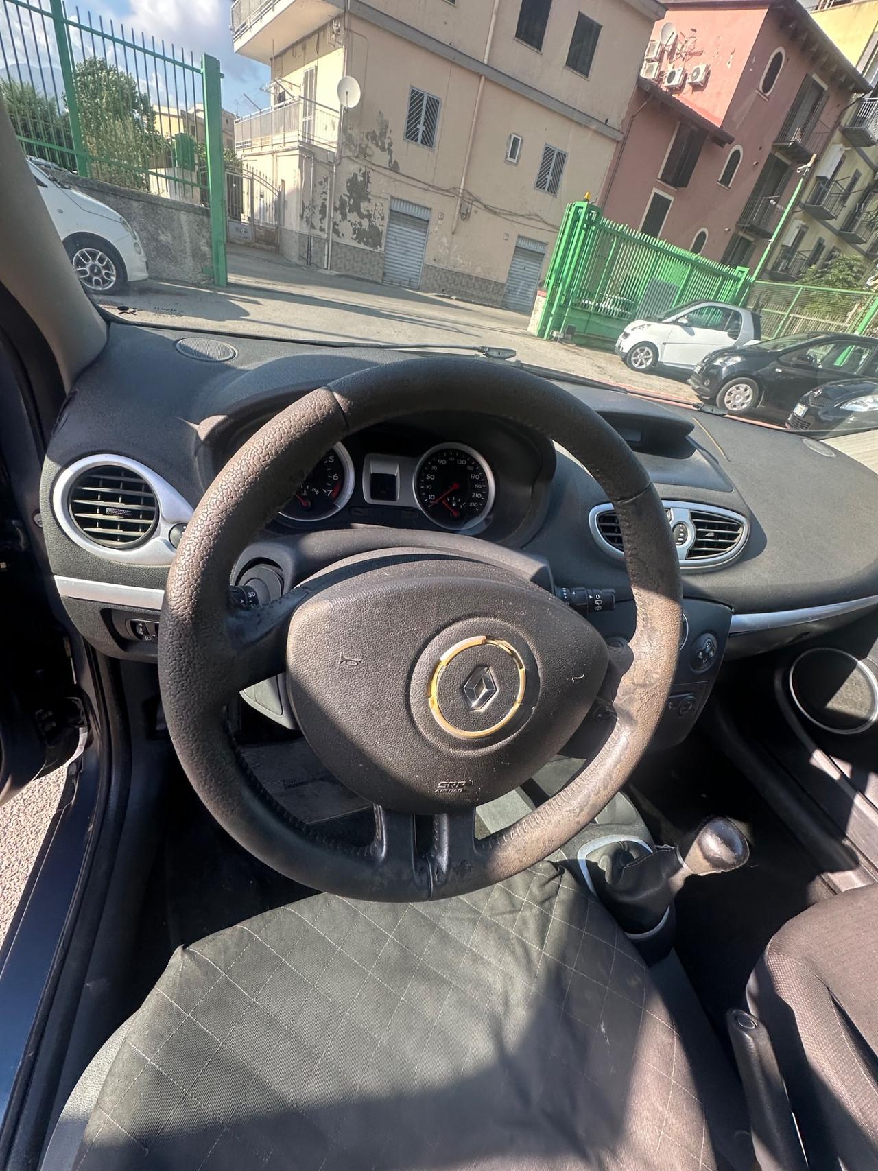 Renault Clio 1.2 16V 3 porte Luxe