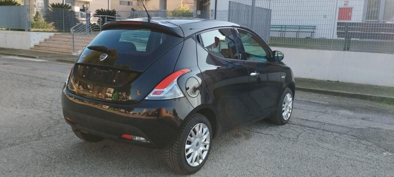 Lancia Ypsilon 1.2 km 45.226
