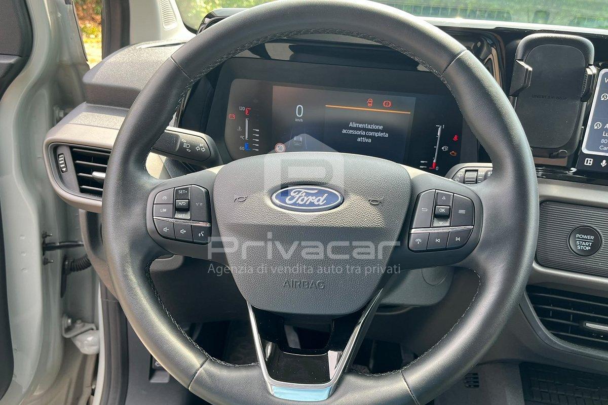 FORD Tourneo Courier 1.0 EcoBoost Titanium