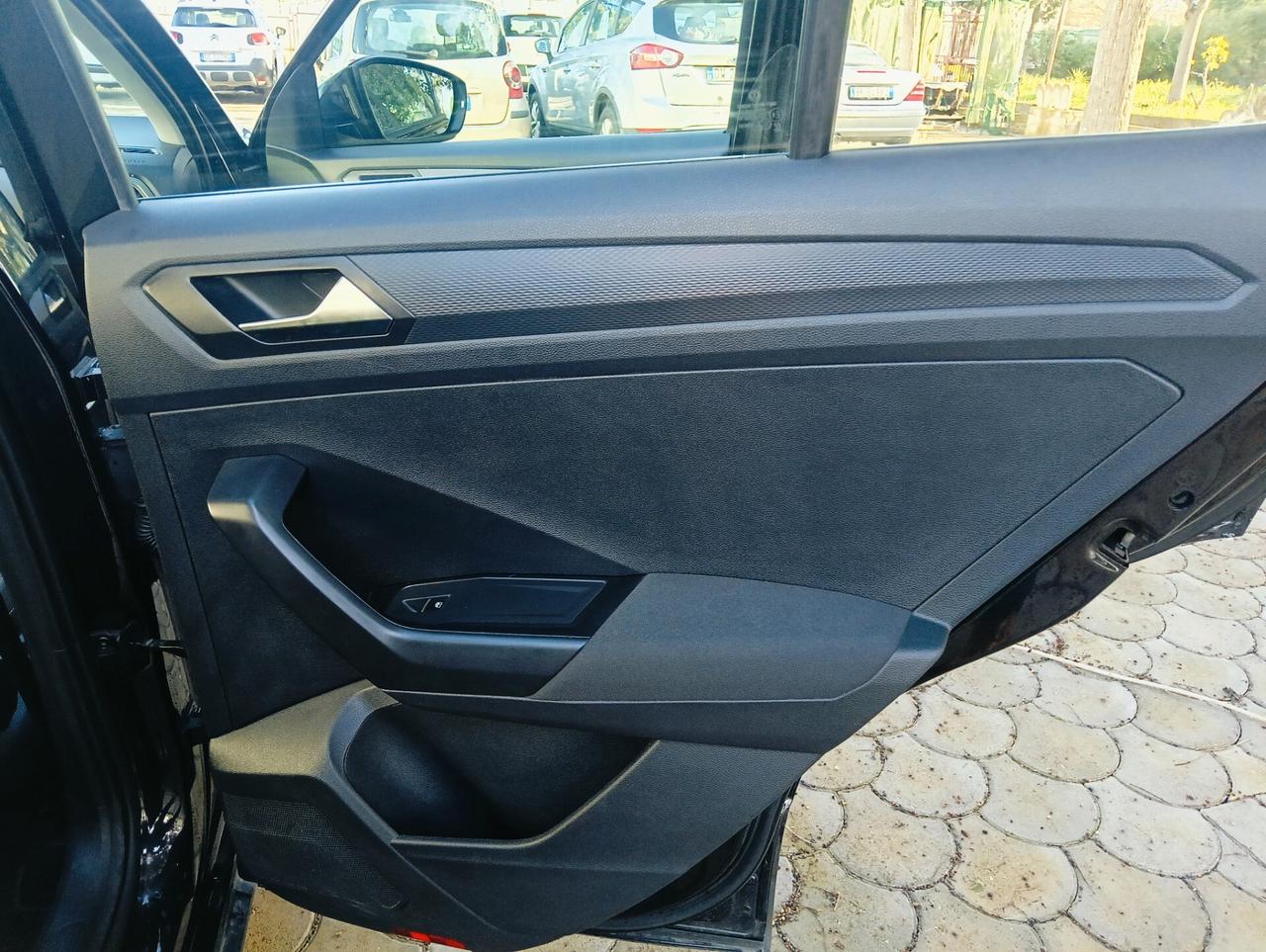 Volkswagen T-Roc 2.0 TDI 115cv SCR Business BlueMotion Technology