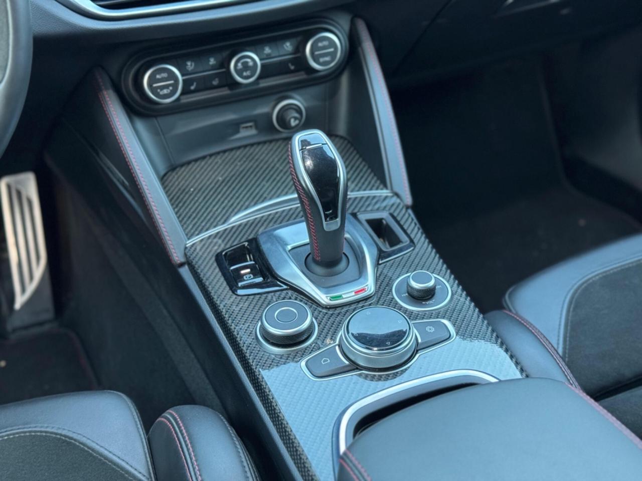Alfa Romeo Stelvio 2.9 Bi-Turbo V6 510 CV AT8 Quadrifoglio