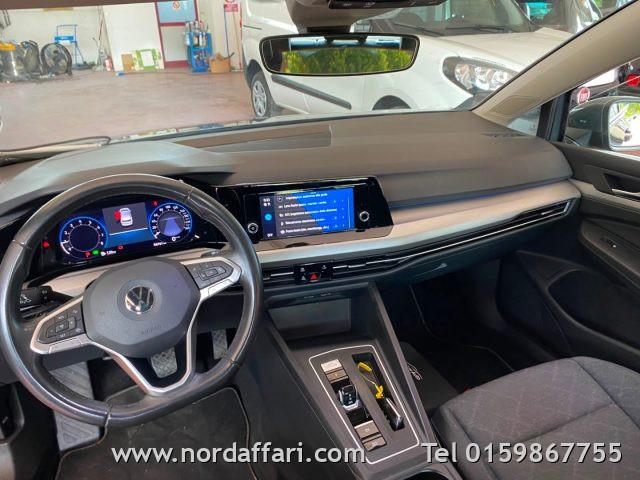 VOLKSWAGEN Golf 1.0 eTSI EVO DSG Life