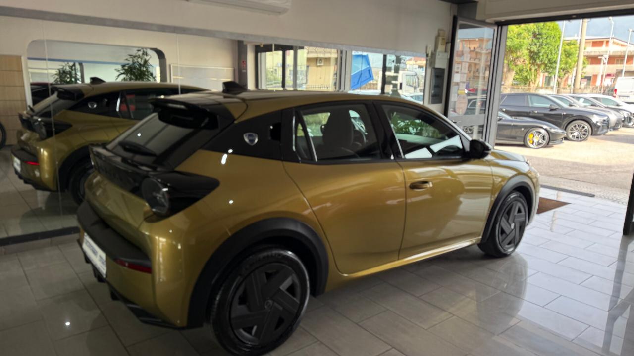 Lancia Ypsilon Hybrid e-DCT