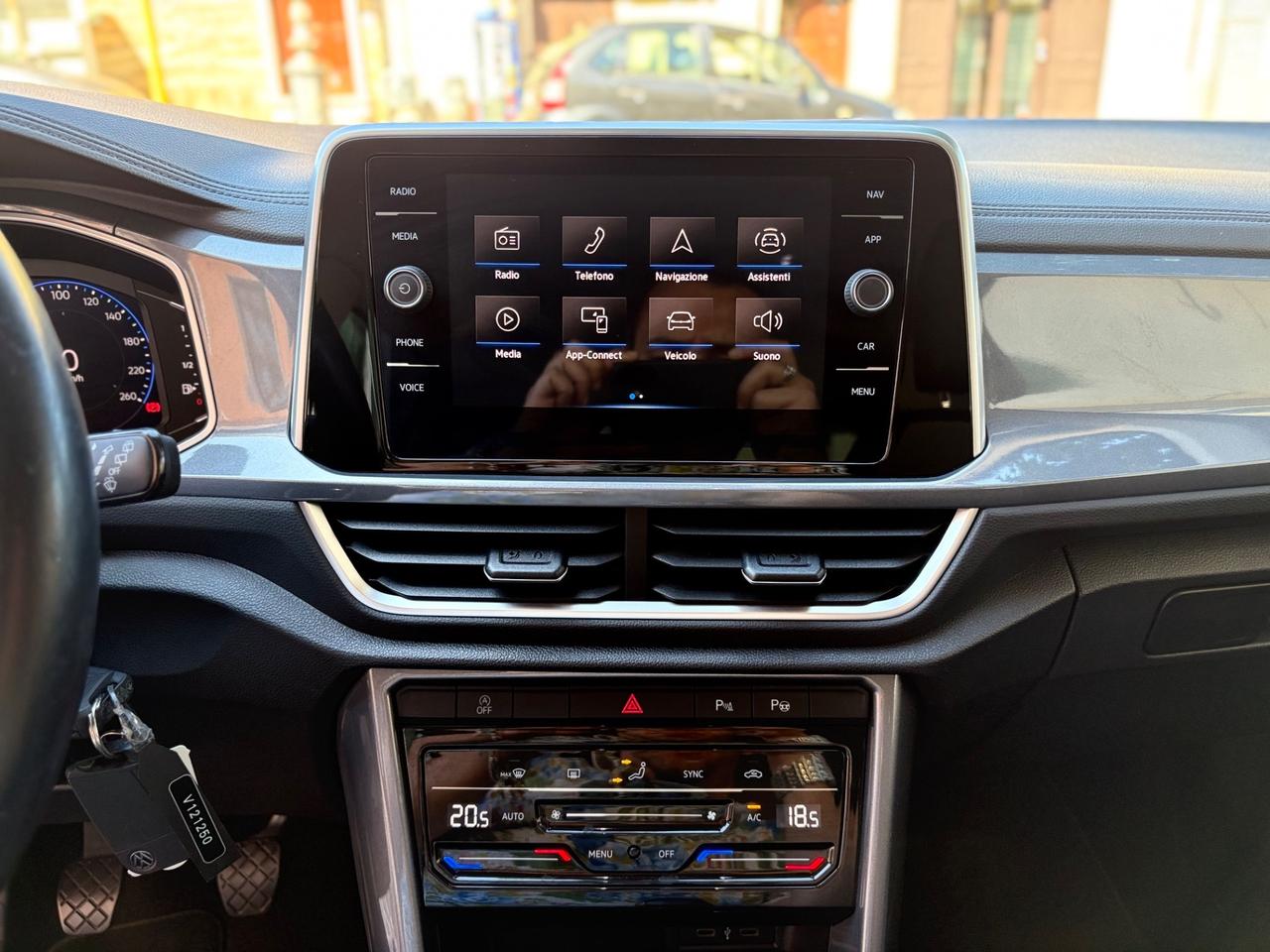 Volkswagen T-Roc 2.0 TDI Style FULL/LED/NAV