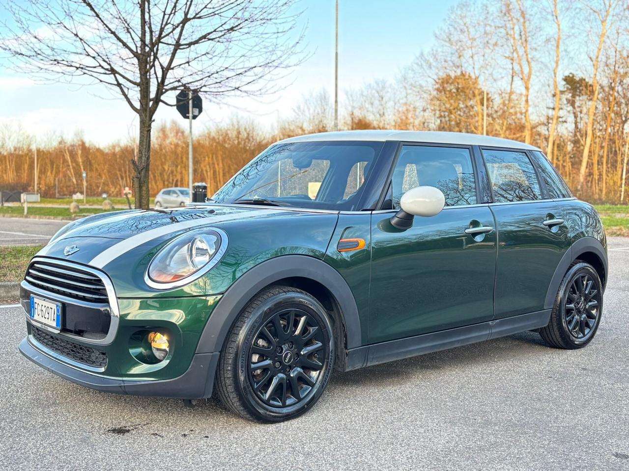 Mini 1.5 Cooper D•AUTO•INTERNI JCW•PERFETTA