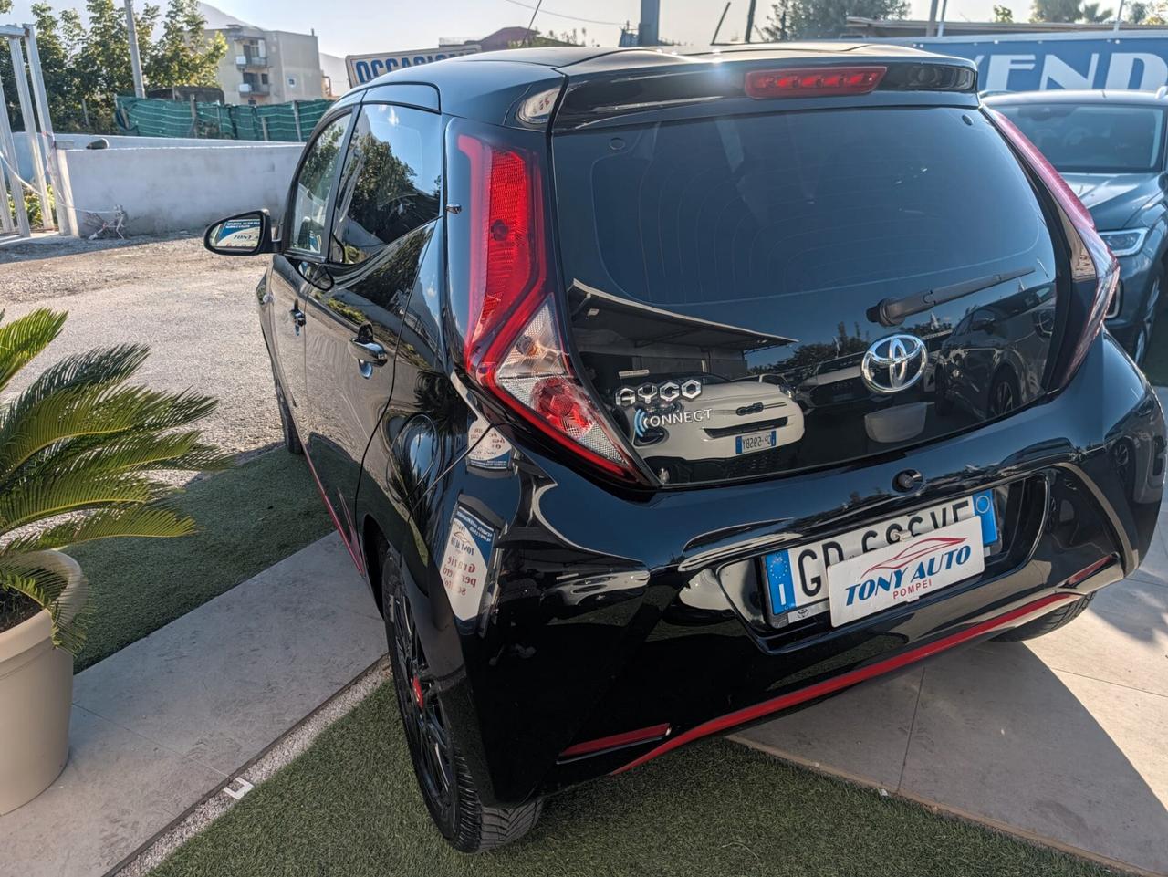 Toyota Aygo Connect 1.0 VVT-i 72 CV 5 porte x-play CAMERA+NAVI