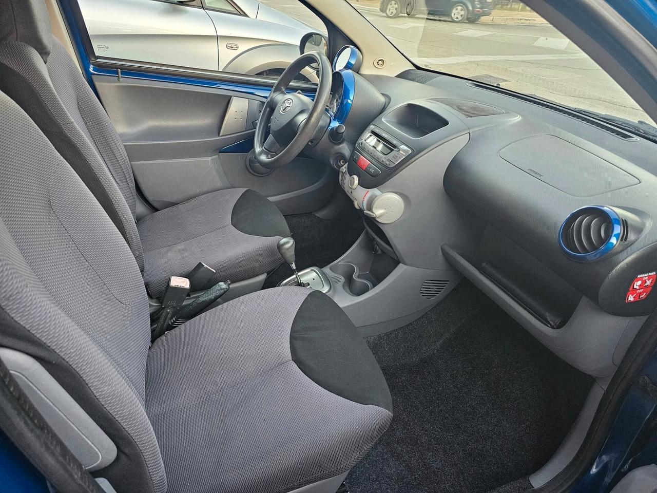 TOYOTA AYGO 1.0 60CV SOL AUTOMATIK