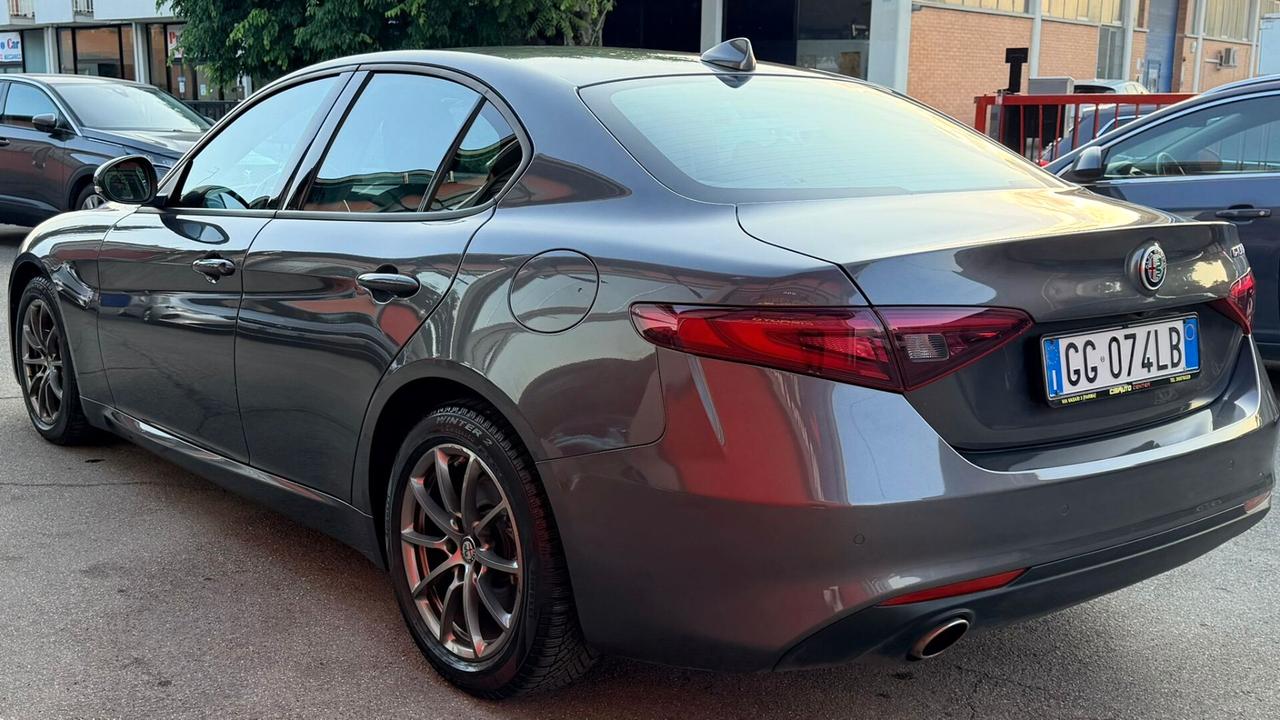 Alfa Romeo Giulia 2.2 Turbodiesel 160 CV AT8