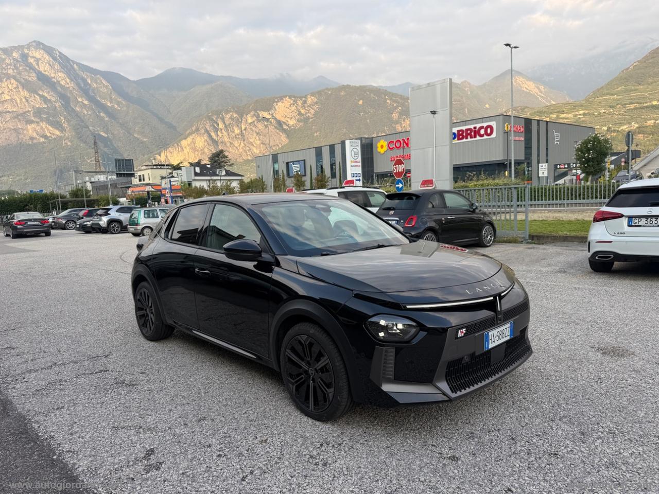LANCIA Ypsilon Hybrid e-DCT HF Line
