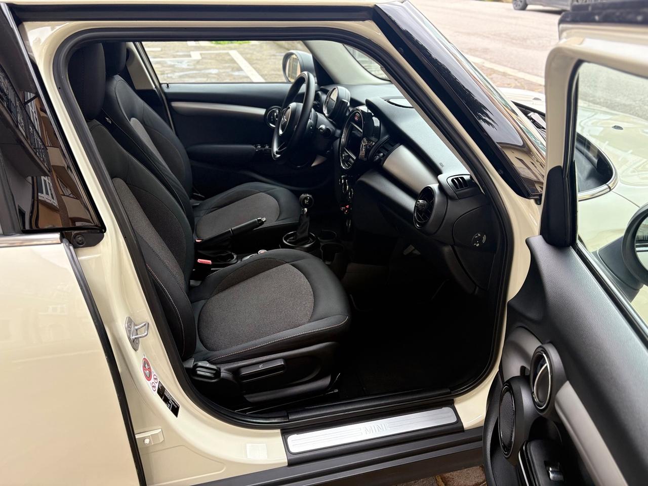 Mini One 1.2 75 CV 5PORTE DA NEOPATENTATI RING LED