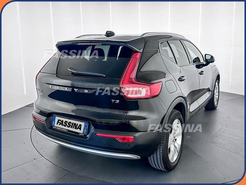 Volvo XC40 T3 Momentum 163cv