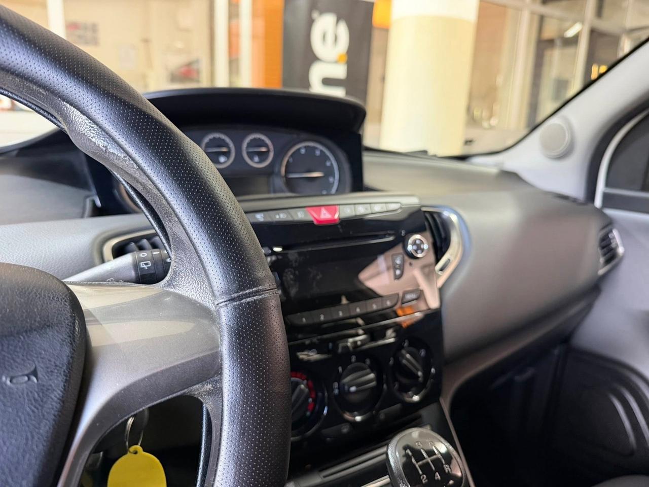 Lancia Ypsilon 1.3 MJT 16V 95 CV 5 porte S&S Gold