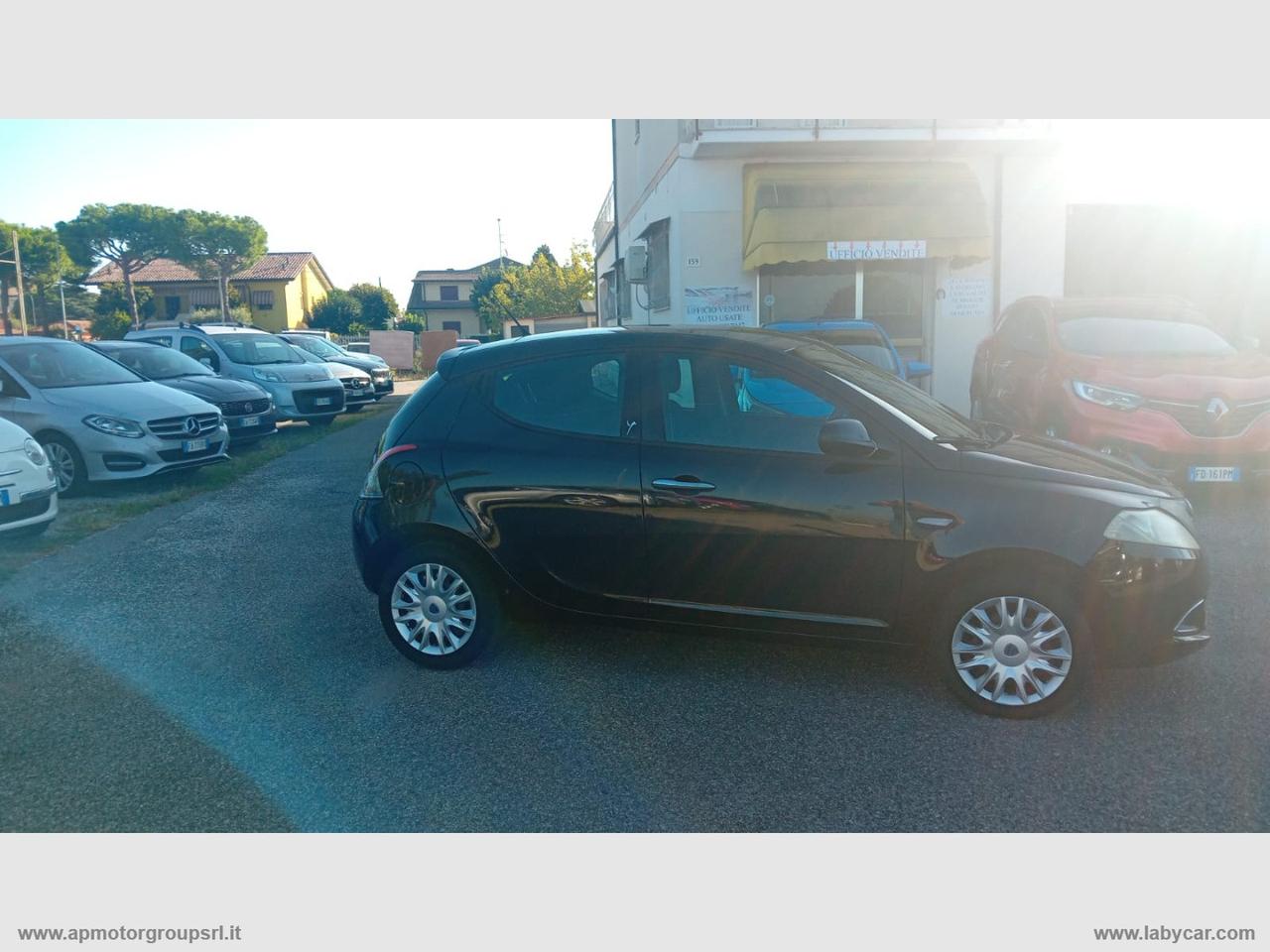 LANCIA Ypsilon 1.2 69 CV 5p. Silver