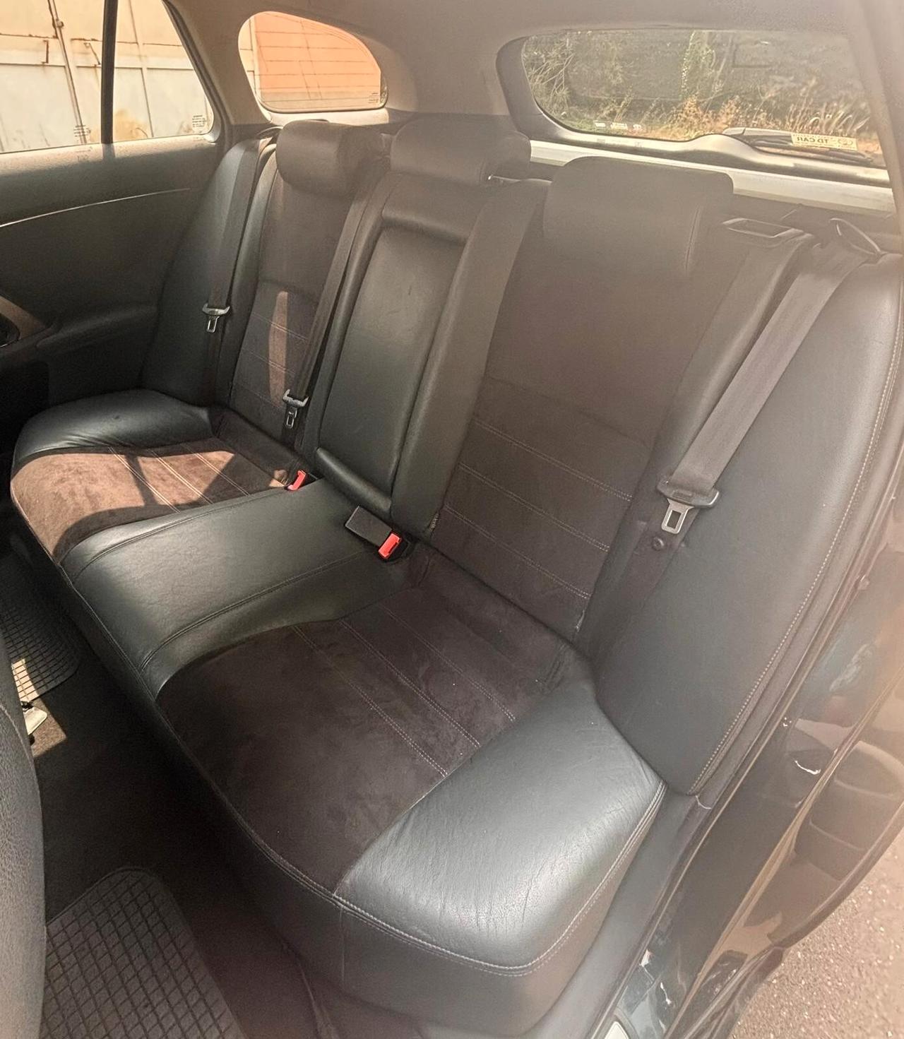 Toyota Avensis 2.2 D-Cat aut. Wagon Style Safety