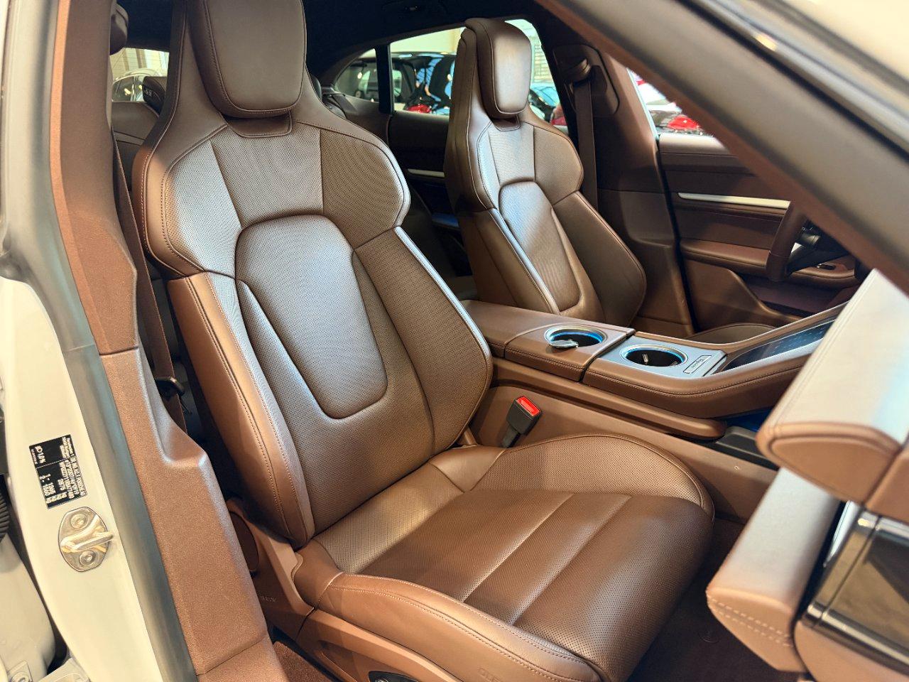 Porsche Taycan Sport Turismo 4S 5p.ti-21"-Tetto pan-Bose-Pelle totale-FULL