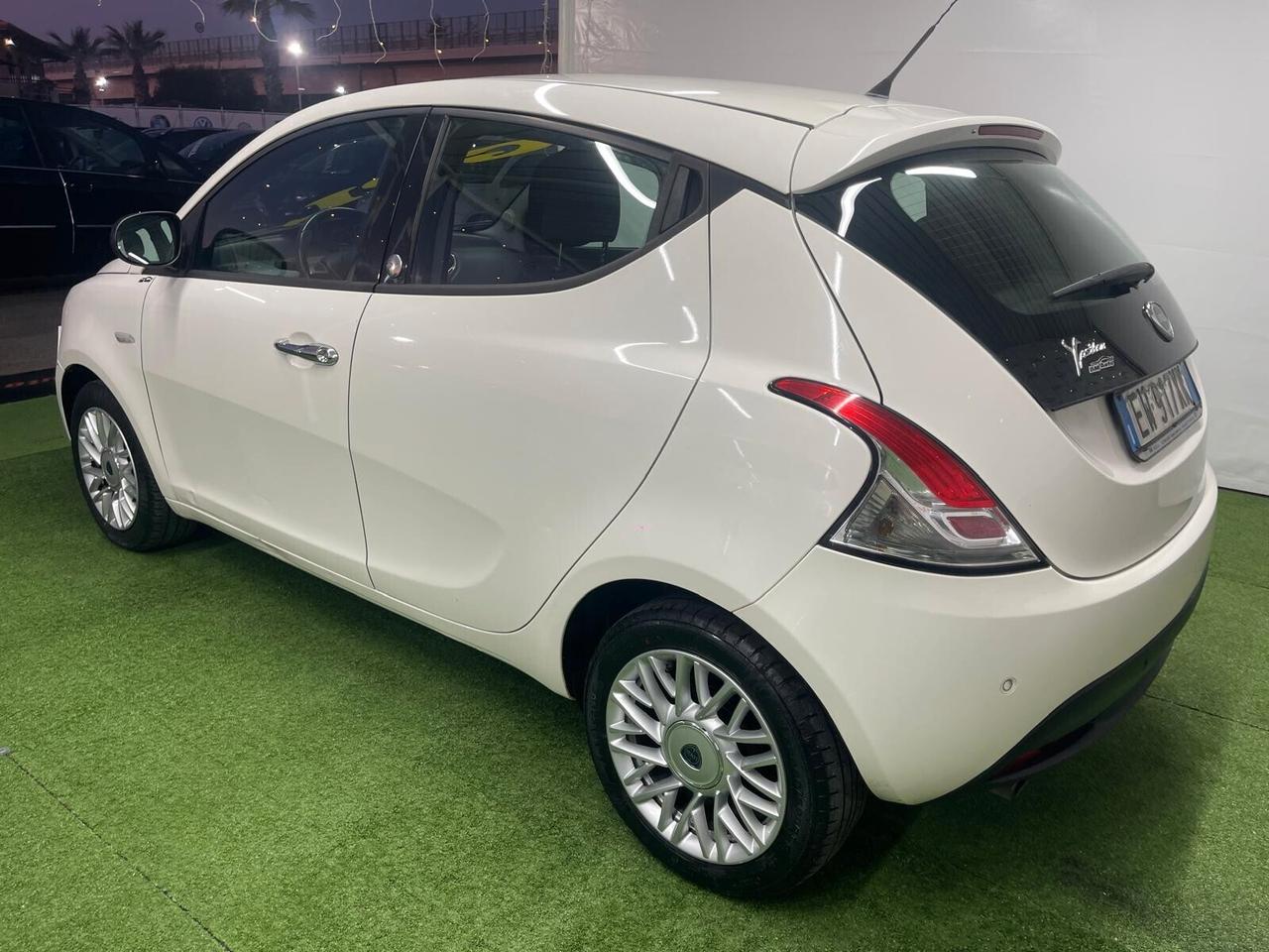 LANCIA YPSILON 1.2 GPL DI SERIE 70CV