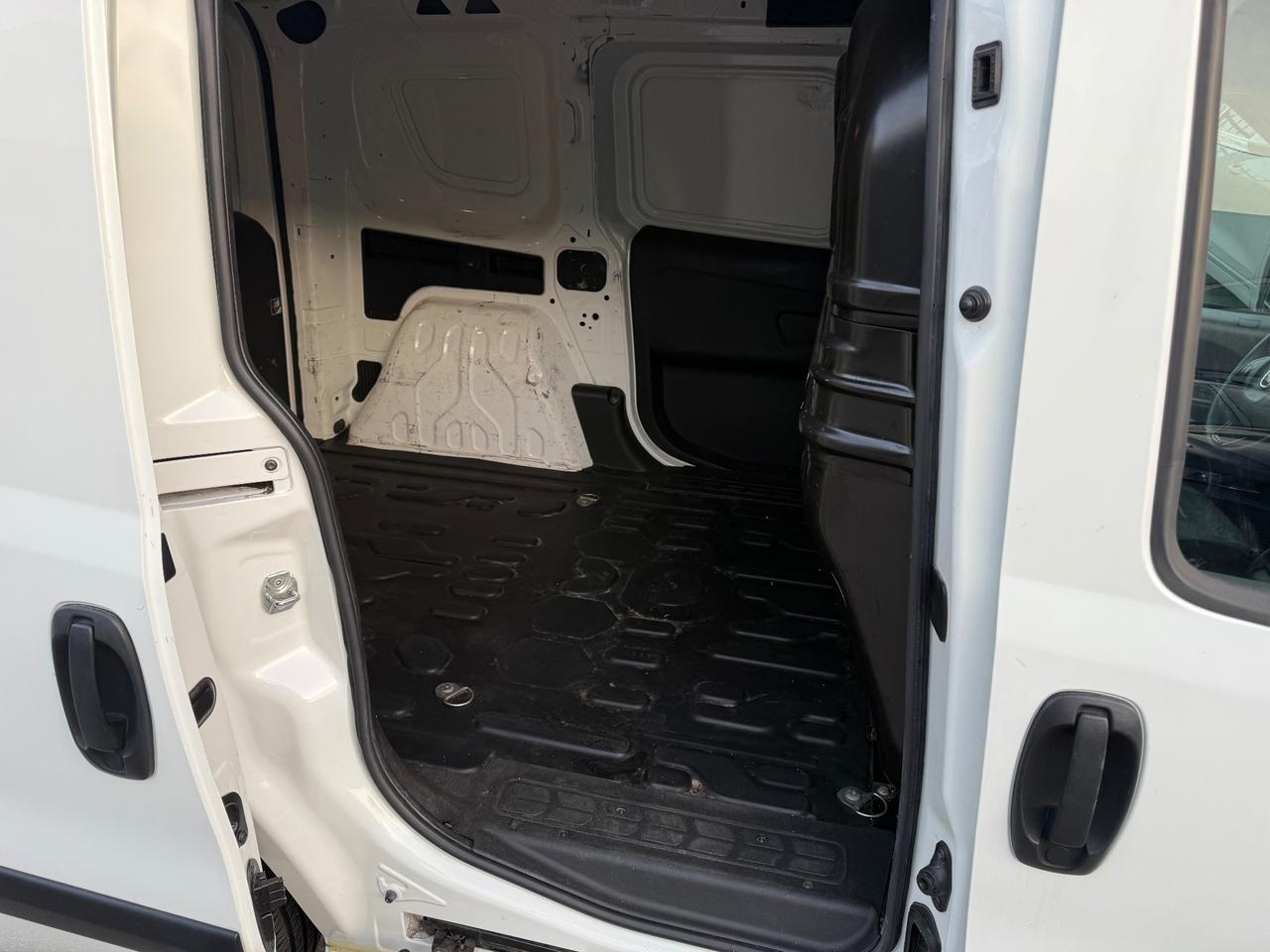 Fiat Doblo 1.6 MJT 105CV 3 POSTI PC-TN Cargo Lamierato SX