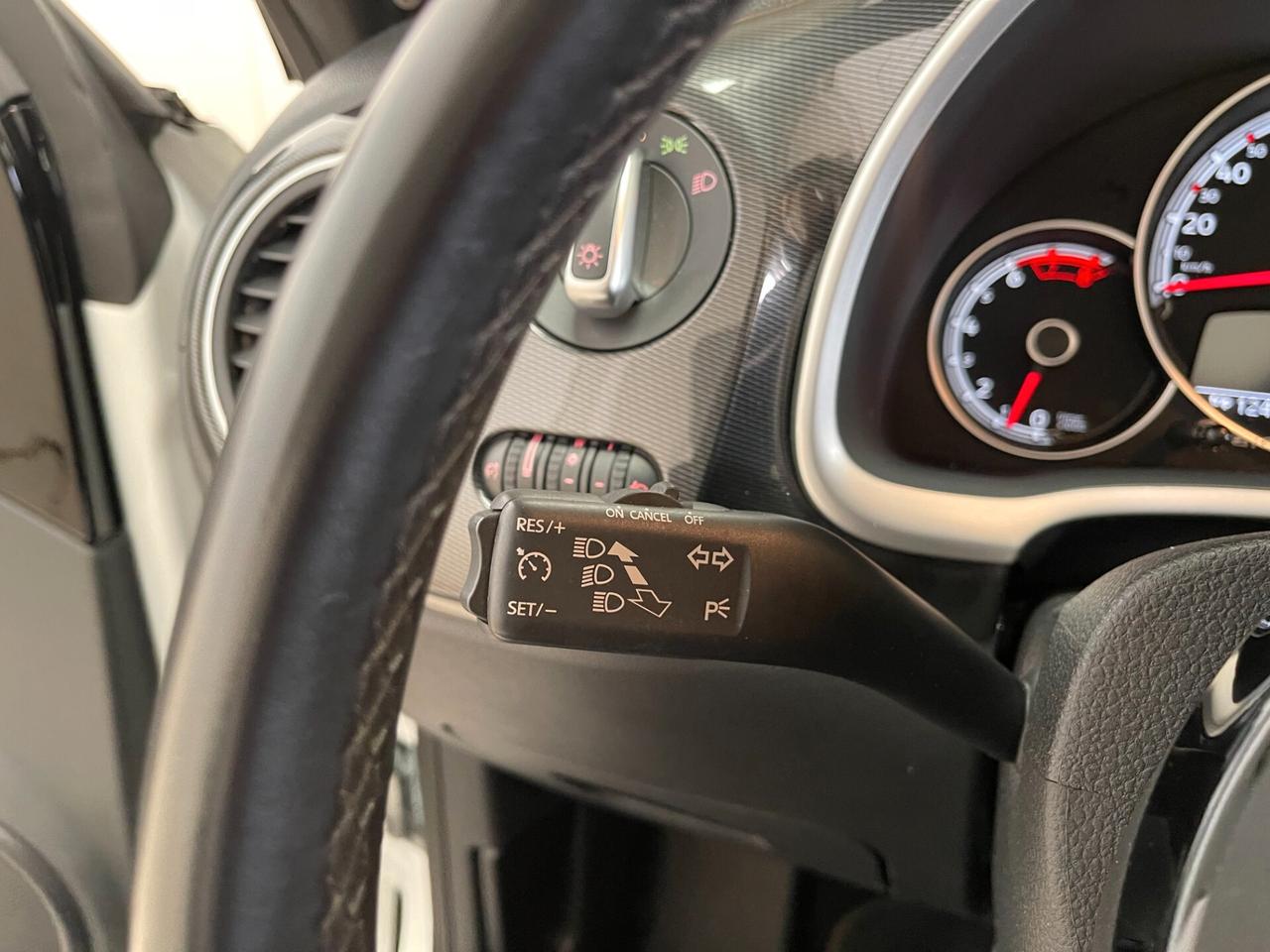 Volkswagen Maggiolino Cabrio Sport R Line1.4 TSI 150cv DSG-LEGGI SOTTO