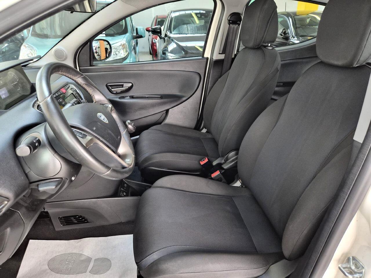 Lancia Ypsilon 1.2 GPL Gold