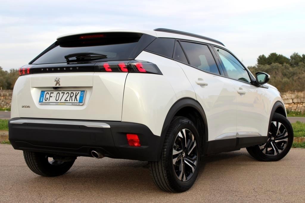 PEUGEOT 2008 1.5 BlueHDi 110 CV Allure *LED