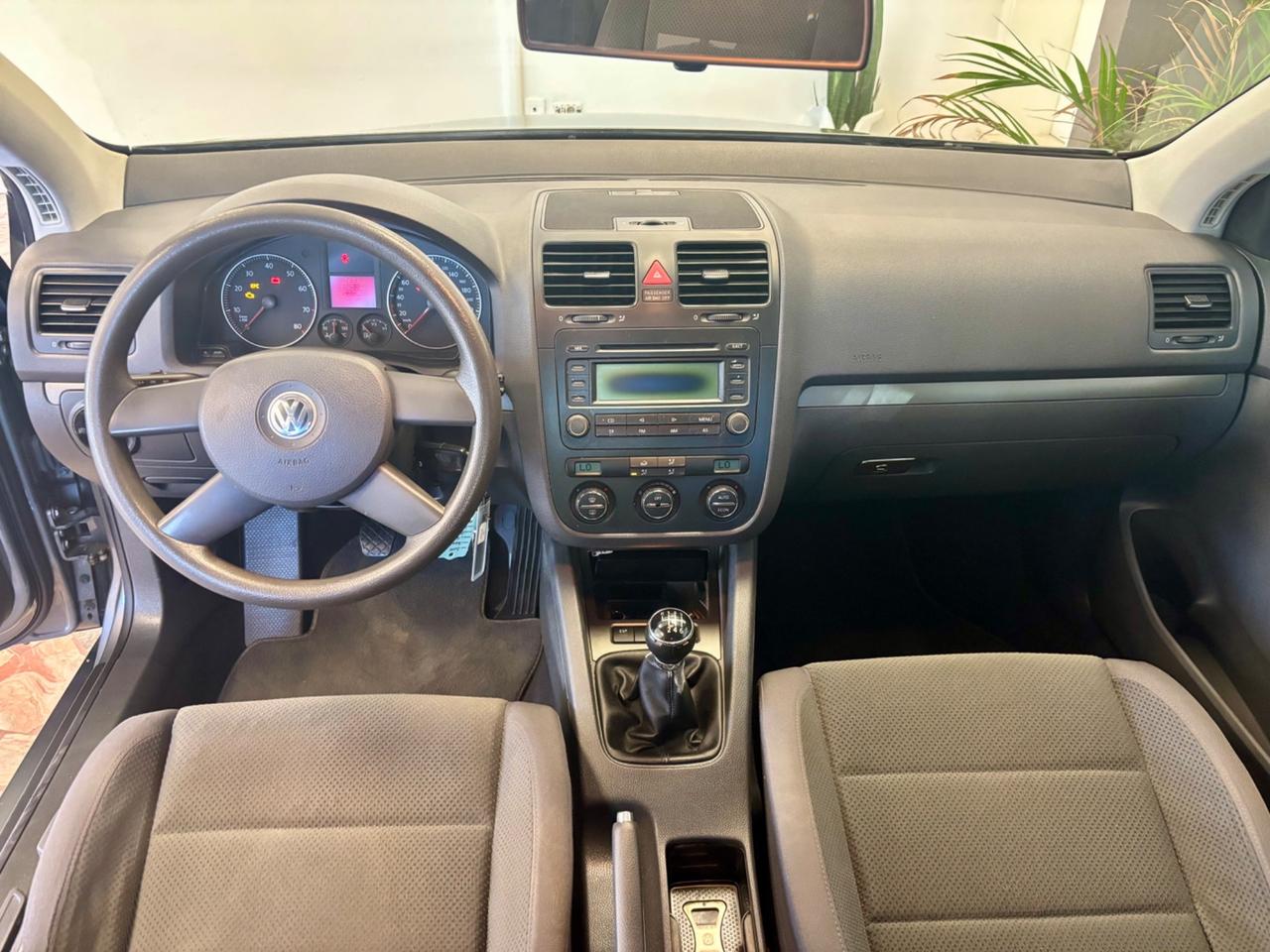 Volkswagen Golf 1.6 16V FSI 5p. Sportline
