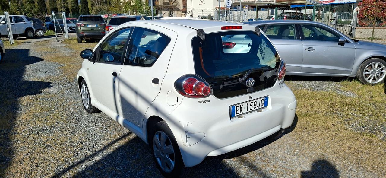 Toyota Aygo 1.0 12V VVT-i 5 porte