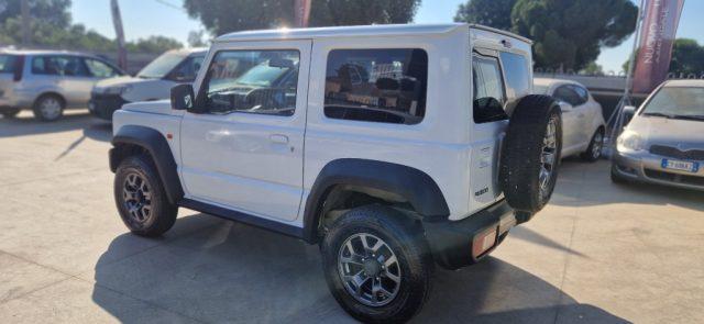 SUZUKI Jimny 1.5 5MT Top