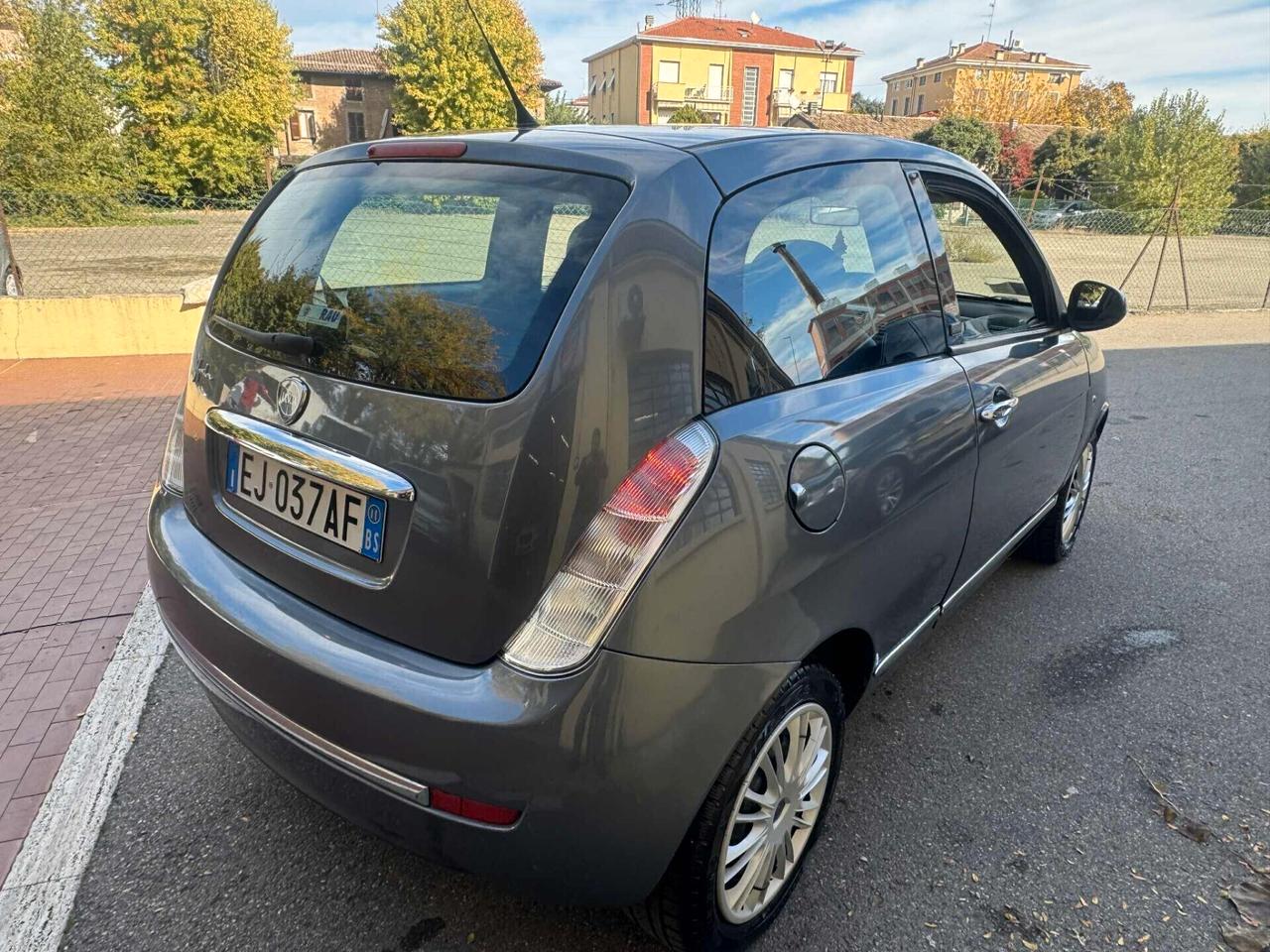 Lancia Ypsilon 1.3 DIESEL Anno 2011