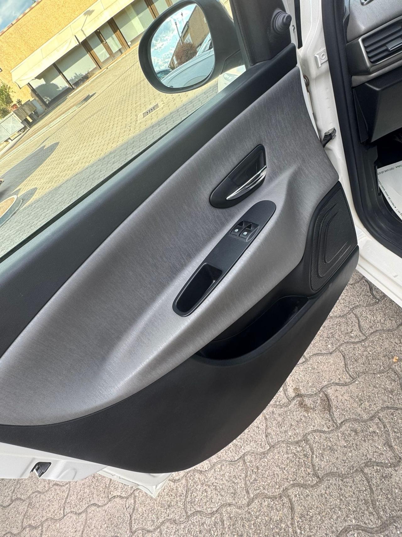 Lancia Ypsilon 1.2 69 CV 5 porte S&S Platinum