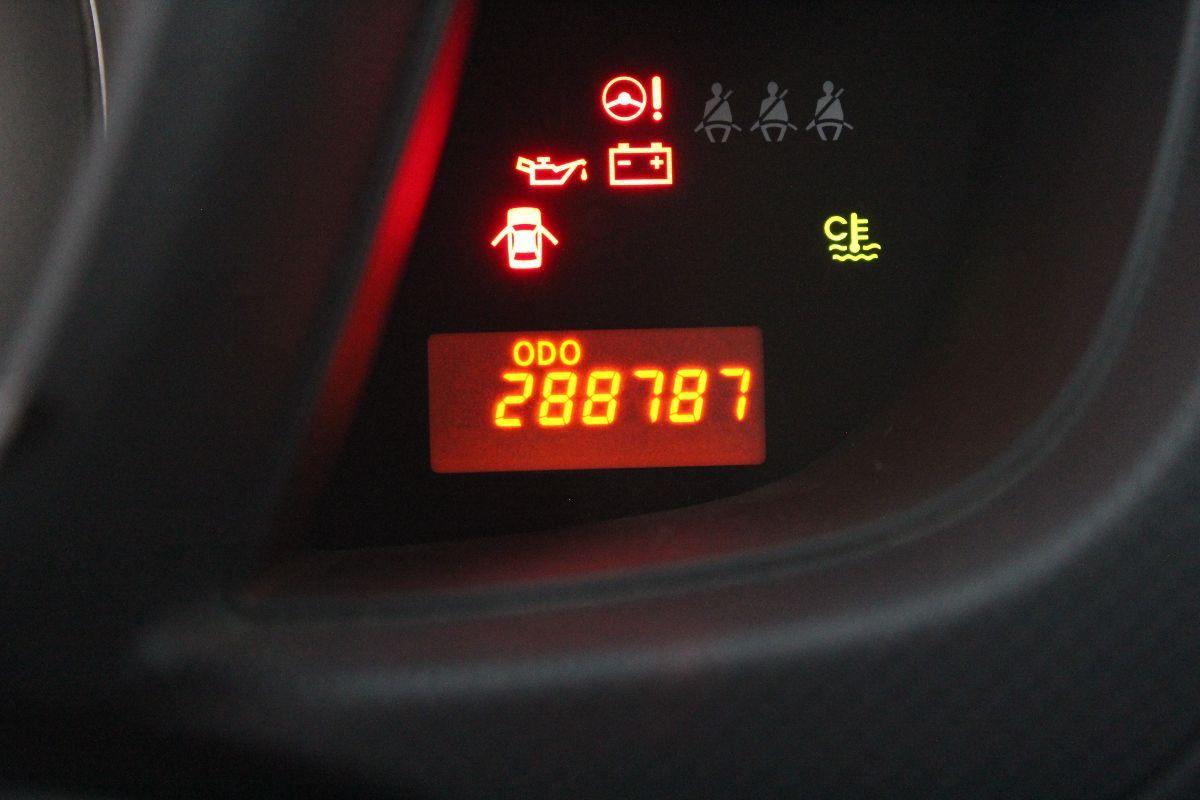 TOYOTA - Urban Cruiser - Cruiser 1.4 D-4D AWD Sol