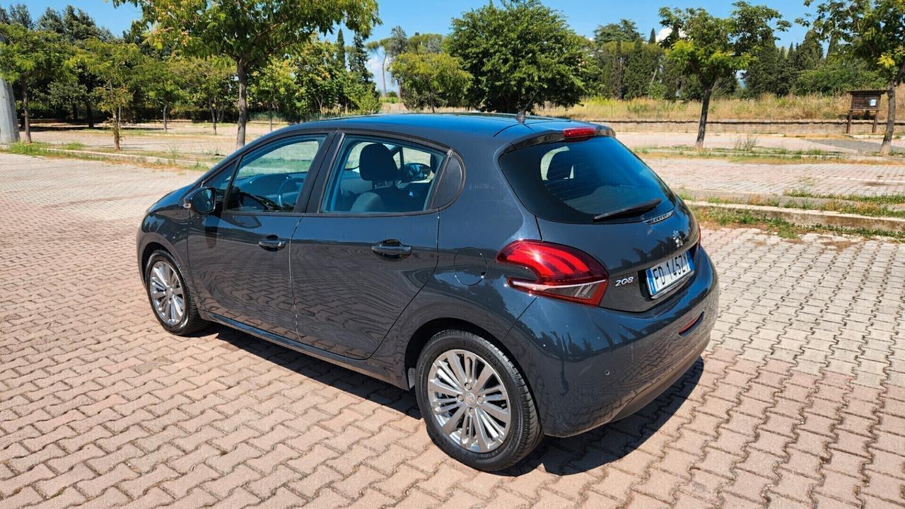 Peugeot 208 PureTech 82 5 porte Allure