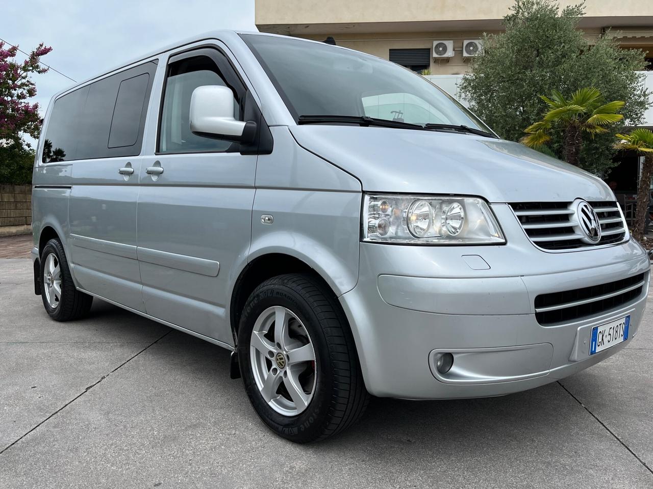 Volkswagen Multivan 2.5 TDI/130CV Highline