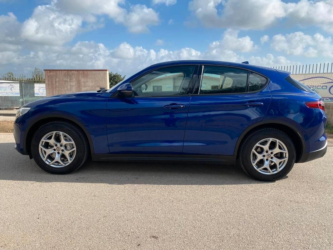Alfa Romeo Stelvio 2.2 t Business Q4 190cv auto