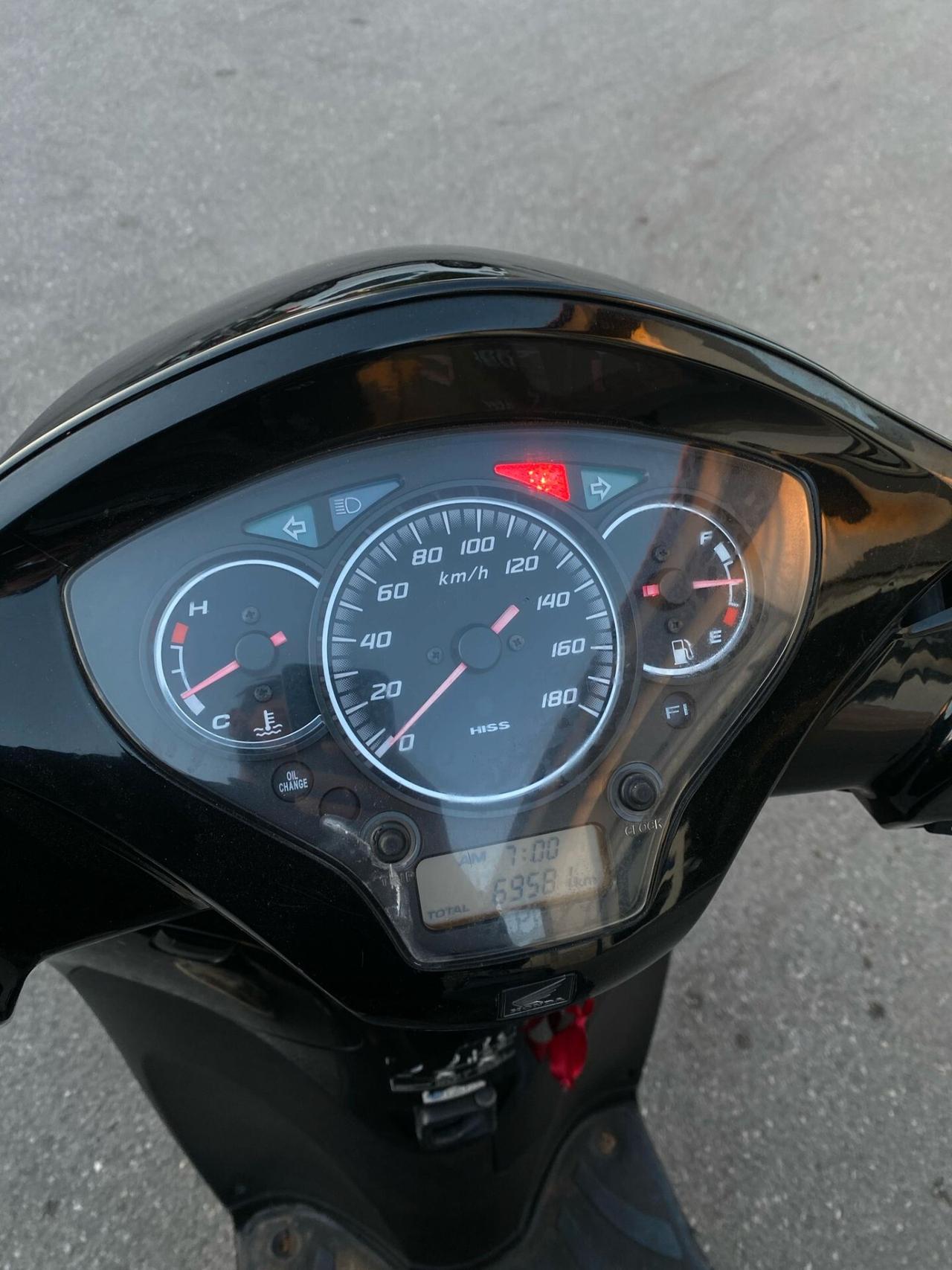 HONDA SH 300 SPORT