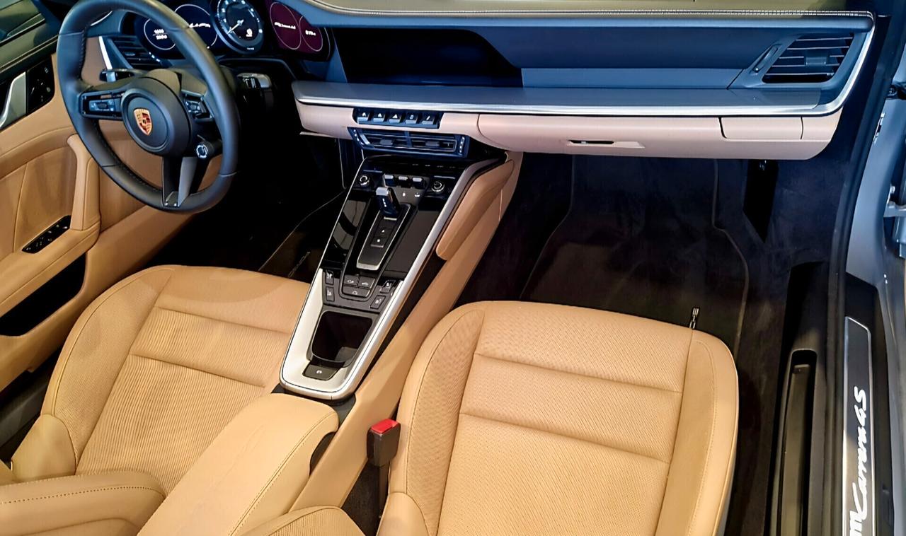 Porsche 992 4S