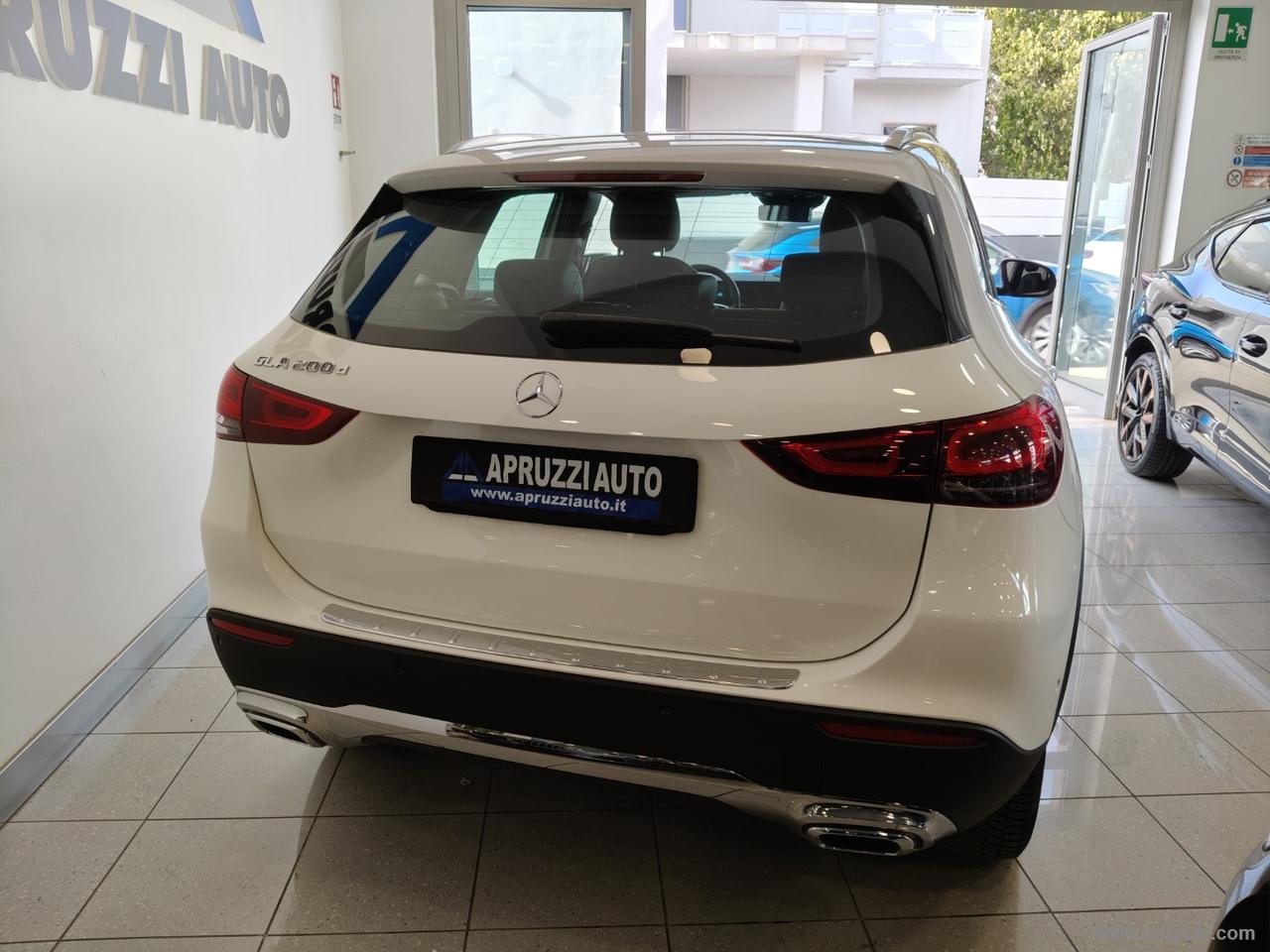 MERCEDES-BENZ GLA 200 d Automatic Sport Plus