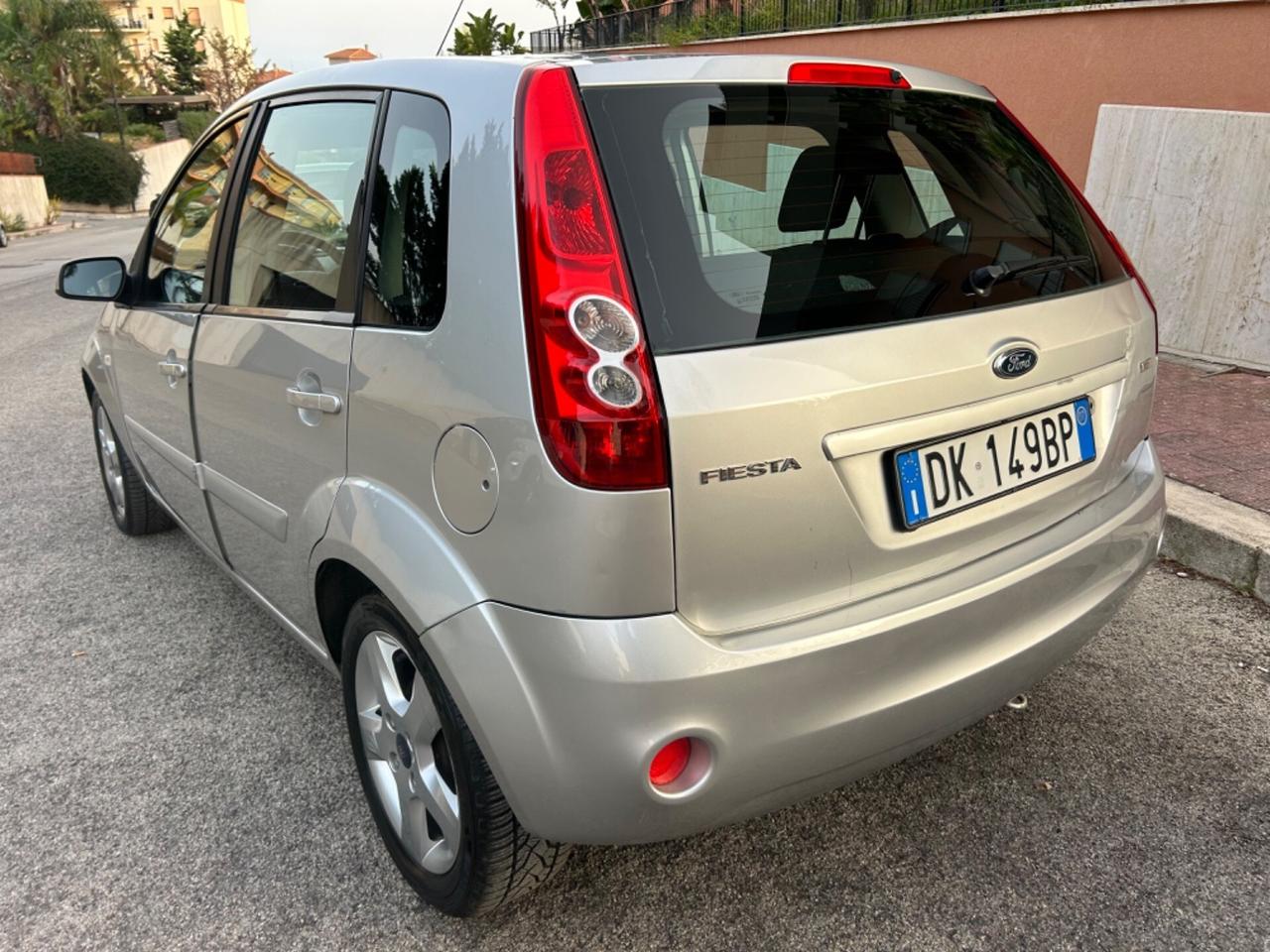 Ford Fiesta 1.4 TDCi ideale per neo patentati