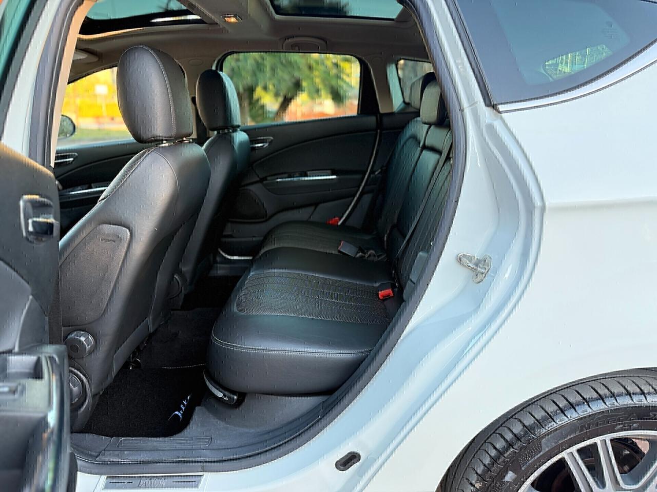 Lancia Delta 1.4 T-Jet 120 CV Gold Ecochic GPL,tetto apribile,pelle,cerchi 17,cruise control,comandi al volante,blu&me,sensori di parcheggio,full