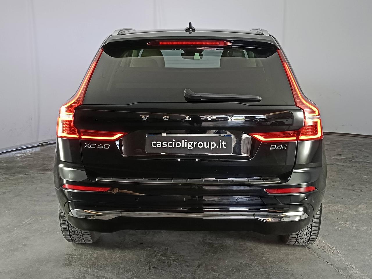 VOLVO XC60 II 2022 - XC60 2.0 b4 Inscription awd auto