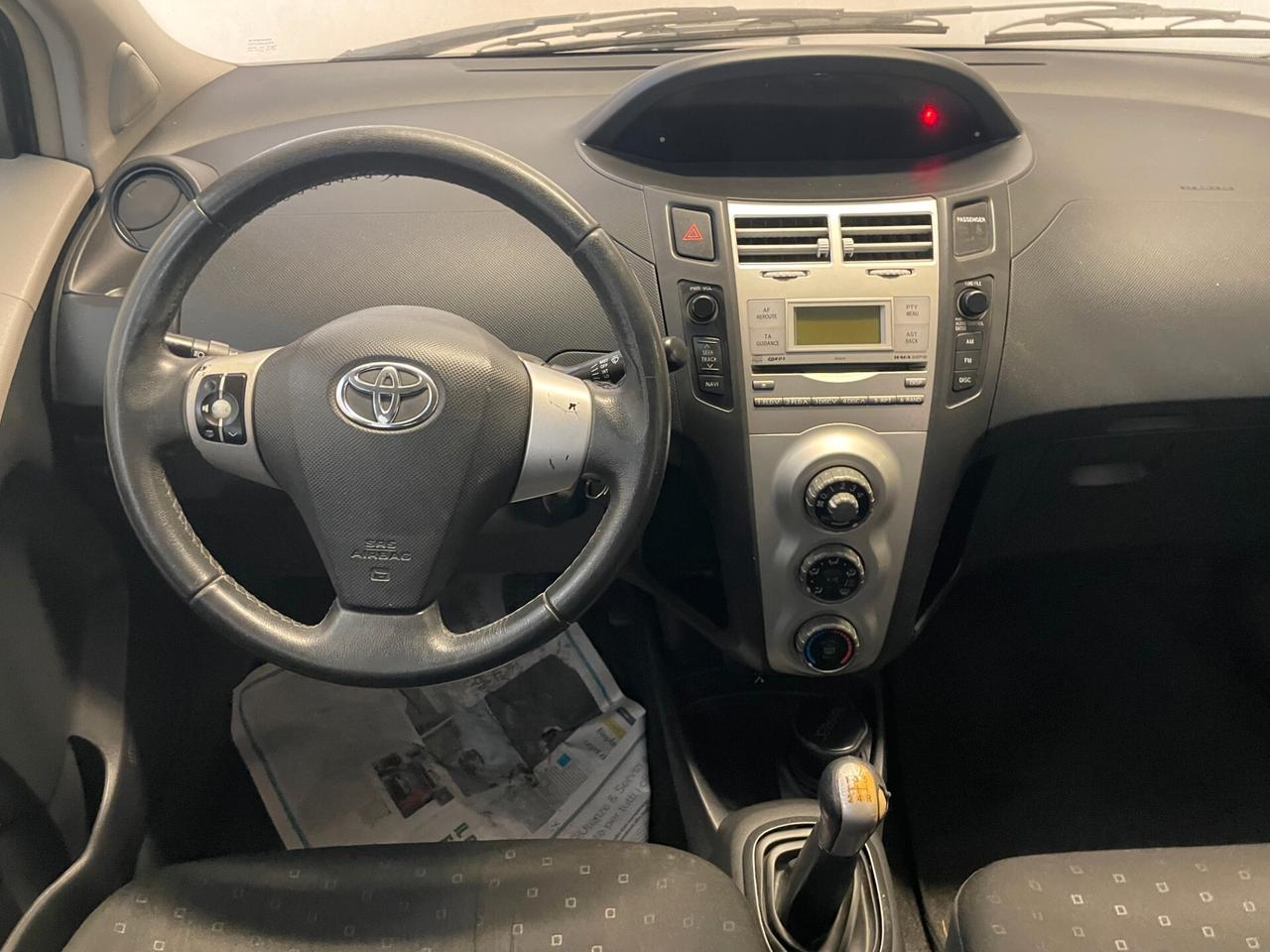 Toyota Yaris 1.0 5 porte Now FULL TAGLIANDATA NEOPATENTATI