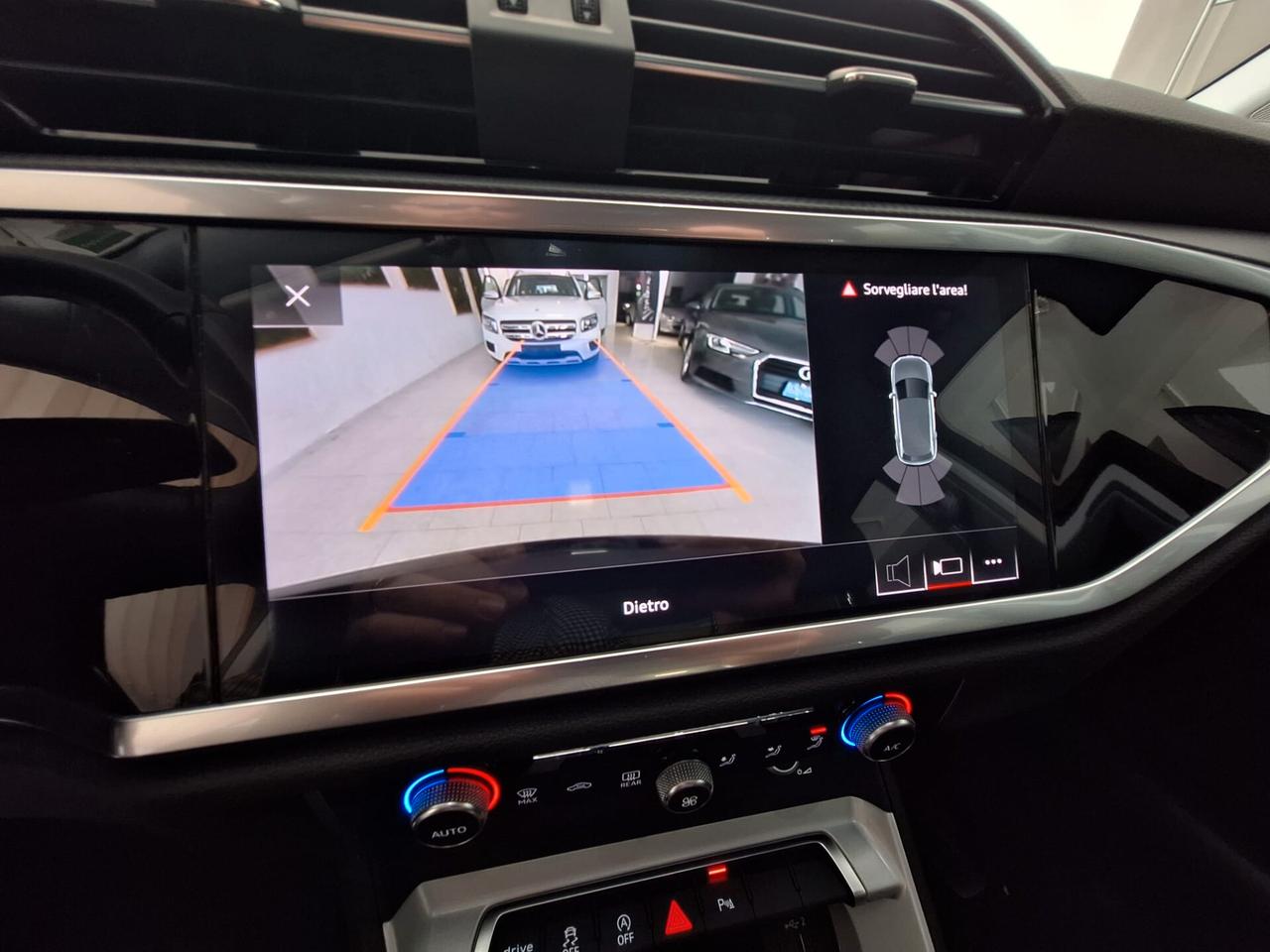 Audi Q3 35 TDI S tronic Business